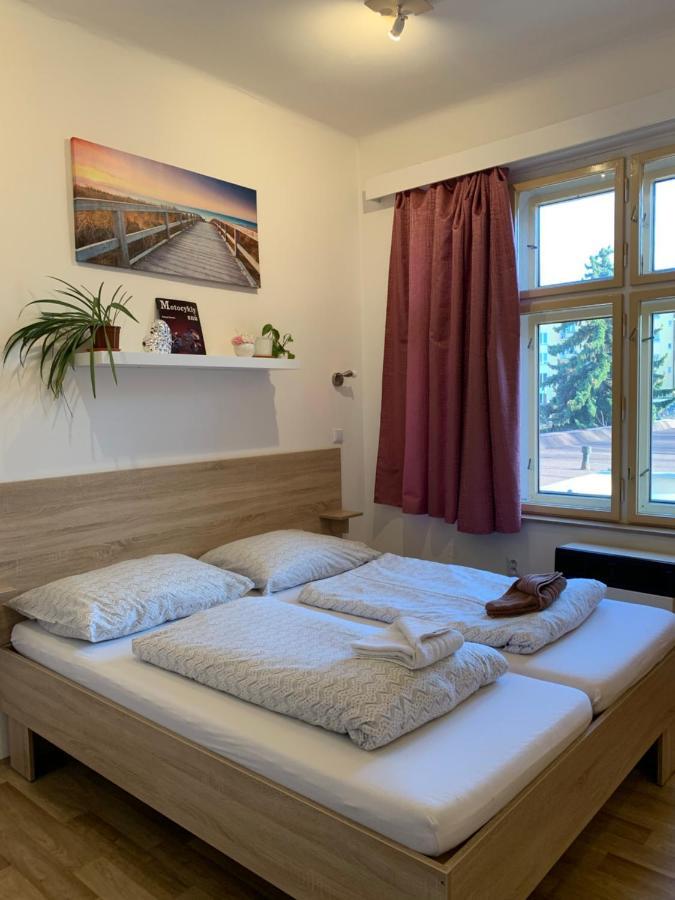Penzion Mar Hradec Kralove Exterior photo